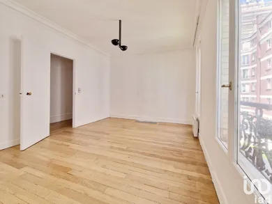 Apartment in PARIS (75013)