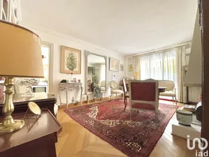 Appartement à HYÈRES (83400)