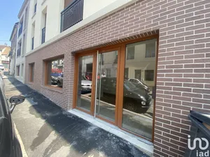 Commercial at LINAS (91310)