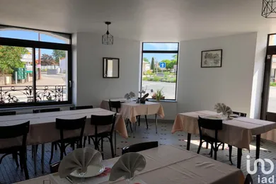 Restaurant in SAINT-CYR-DES-GÂTS (85410)