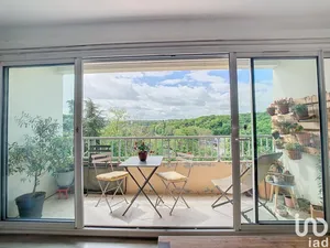 Apartment at SAINTE-FOY-LÈS-LYON (69110)