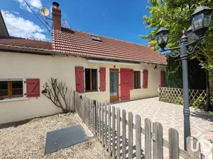 House at LURCY-LÉVIS (03320)
