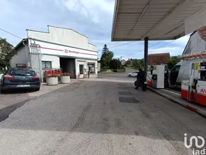 Commercial walls at COMBEAUFONTAINE (70120)