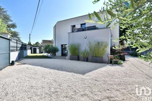 Maison à SAINT-GENIS-LES-OLLIÈRES (69290)