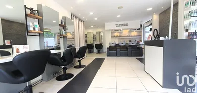Boutique/Local commercial à MONTIGNY-LE-BRETONNEUX (78180)