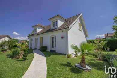 Traditional house at VILLENOY (77124)