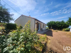 Maison à Val en Vignes (79290)