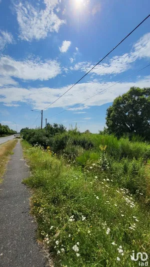 Land at CEPOY (45120)