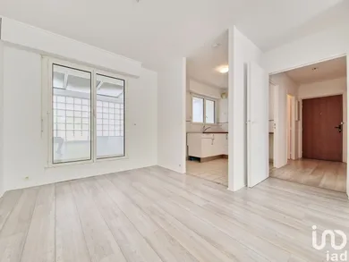 Apartment in PARIS (75012)