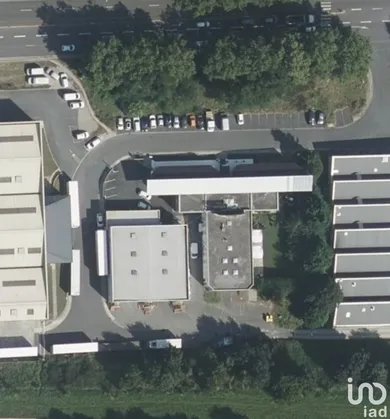 Commercial walls at MAROLLES-EN-BRIE (94440)