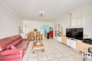 Apartment at TAVERNY (95150)