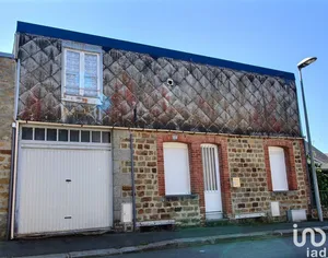 House at FLERS (61100)