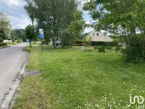 Land at LARCHANT (77760)