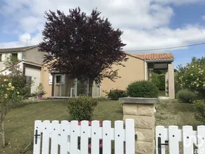 Maison à DIGNAC (16410)