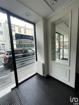Boutique/Local commercial à VILLE-D'AVRAY (92410)