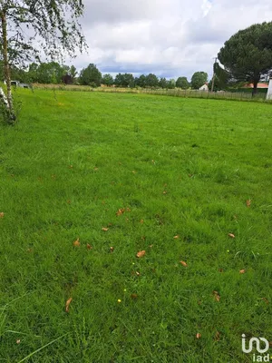 Terrain à LACOURT-SAINT-PIERRE (82290)