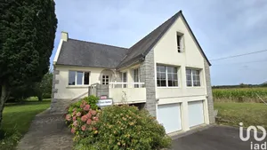 House at LANVALLAY (22100)