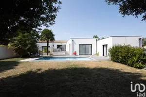 House at NIEUL-SUR-MER (17137)