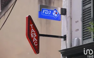 Bar at LE MANS (72100)