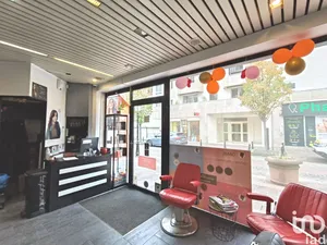 Boutique/Local commercial à COURBEVOIE (92400)