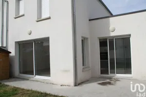 House at MONTREUIL-JUIGNÉ (49460)