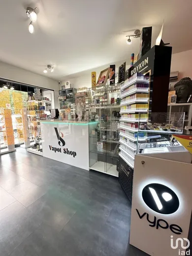 Commercial at LONGJUMEAU (91160)