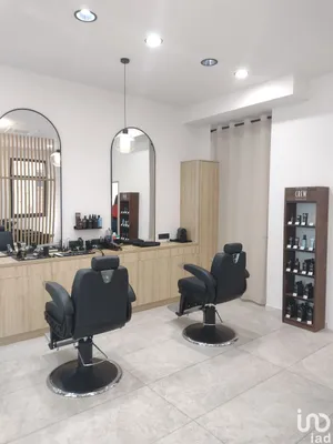 Commercial at MARSEILLE (13006)