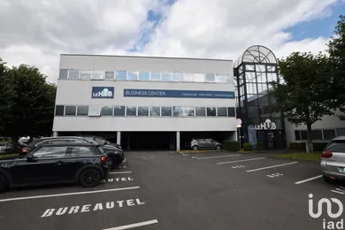 Commercial walls at ÉVRY-COURCOURONNES (91000)