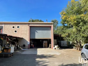Commercial walls at CARCÈS (83570)