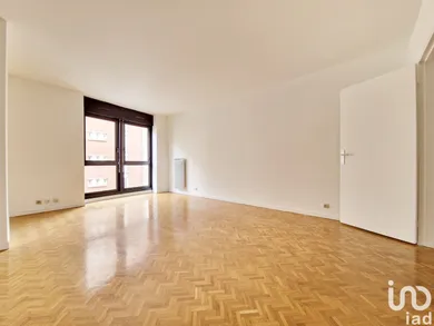 Apartment in PARIS (75020)