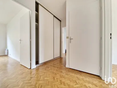 Apartment in PARIS (75020)