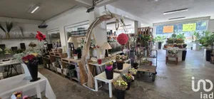 Commercial at AUBIGNAN (84810)