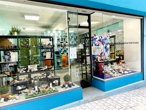 Boutique/Local commercial à BAGNOLS-SUR-CÈZE (30200)