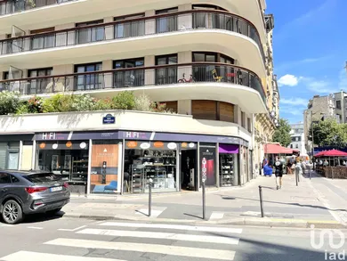 Commercial at PARIS (75015)