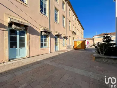 Boutique/Local commercial à BAGNOLS-SUR-CÈZE (30200)