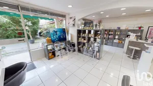 Boutique/Local commercial à LÉSIGNY (77150)