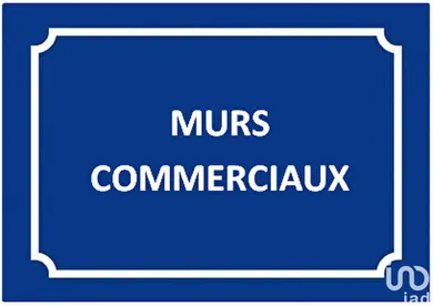 Commercial walls at VILLEJUIF (94800)