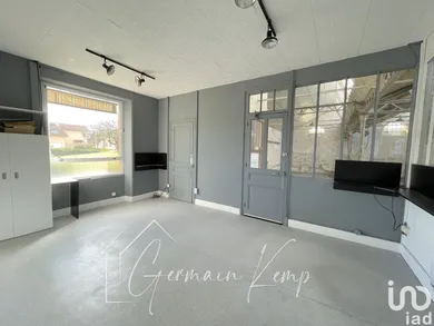Boutique/Local commercial à VILLAGES-DU-LAC-DE-PALADRU (38730)