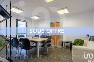 Office at PARIS (75011)