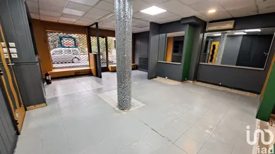 Commercial walls in CHARTRES (28000)