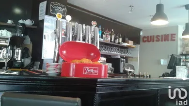 Bar-brasserie à SURESNES (92150)