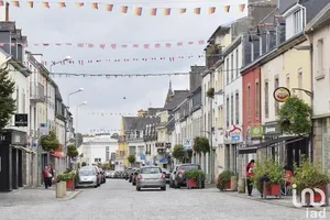 Boutique/Local commercial à CARHAIX-PLOUGUER (29270)