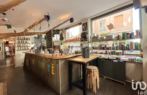 Bar-brasserie at LYON (69007)