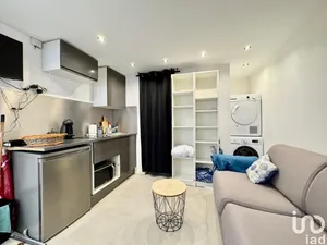 Apartment at LE CANNET (06110)