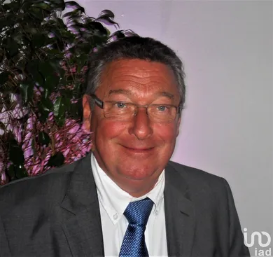 Commercial walls at SAINT-JEAN-DE-MONTS (85160)