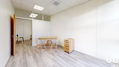 Local d’activité à SERRIS (77700)