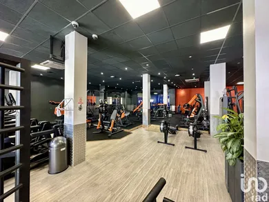 Commercial walls at HYÈRES (83400)