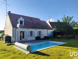 House at SENLIS (60300)