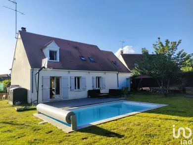 House at SENLIS (60300)