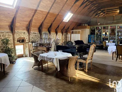 Hotel restaurant in USSEL (19200)